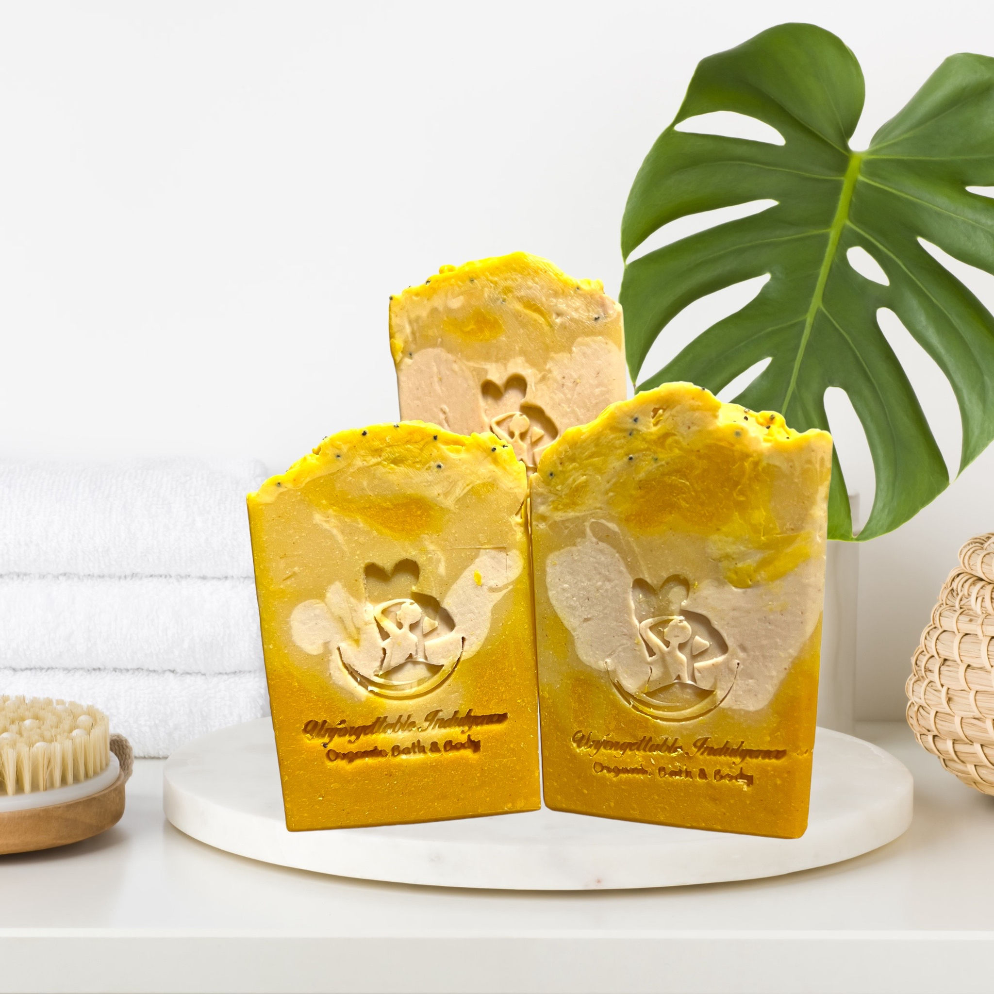 Lemon Poppy Triple Butter Cake Bath Bar