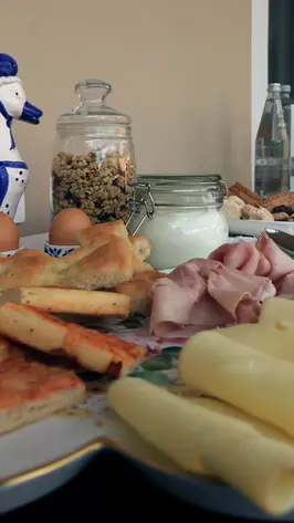 Colazione con prodotti locali / Breakfast with local products