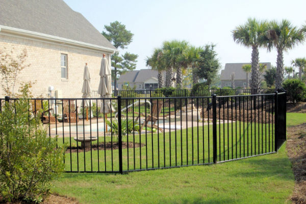 Onguard_Aluminum_Fencing