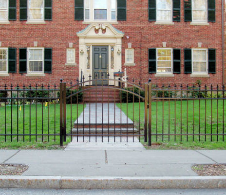 onguard brand quad final topped aluminum fencing