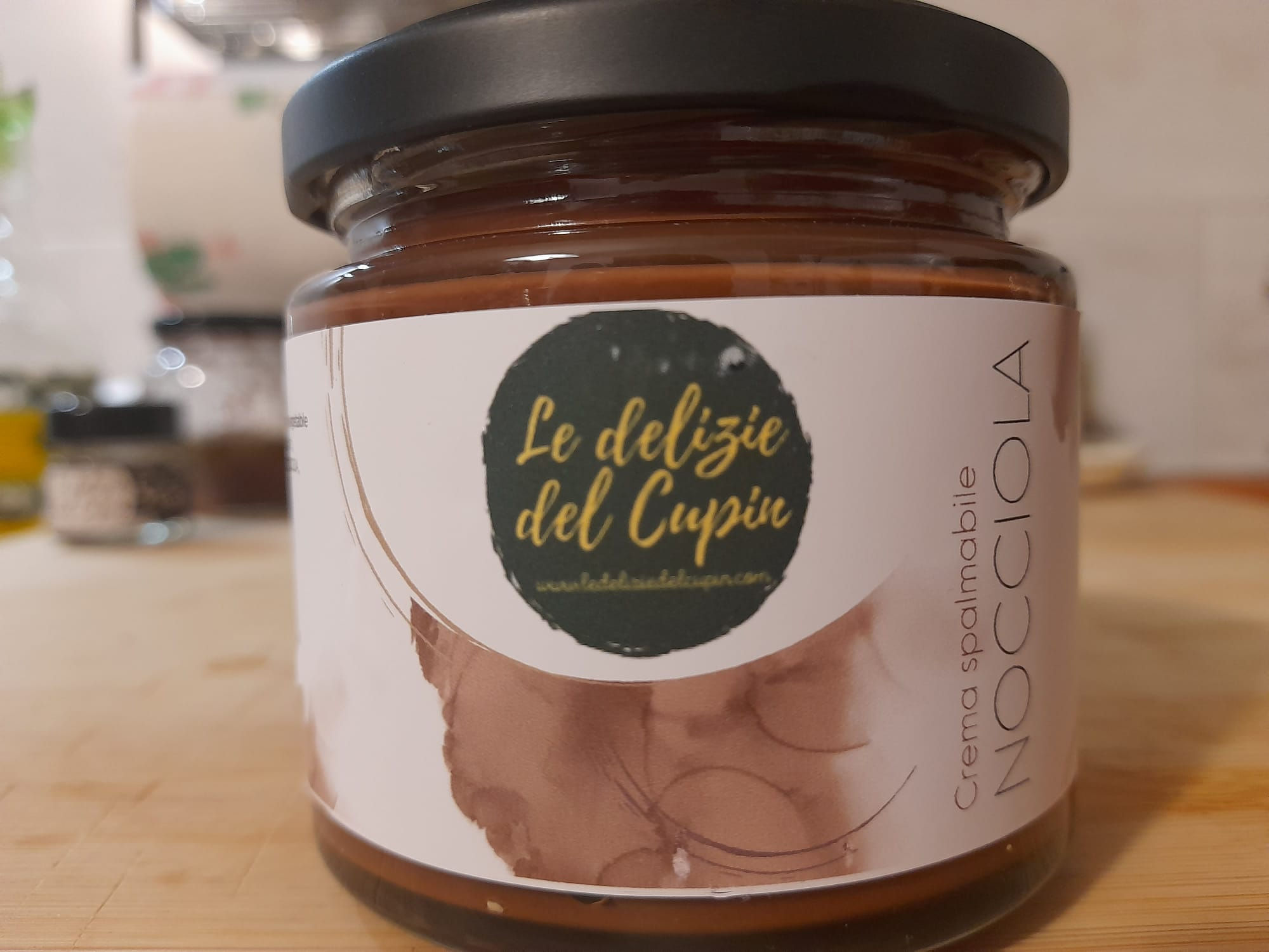 Cupin of spreadable cream with hazelnuts 200gr