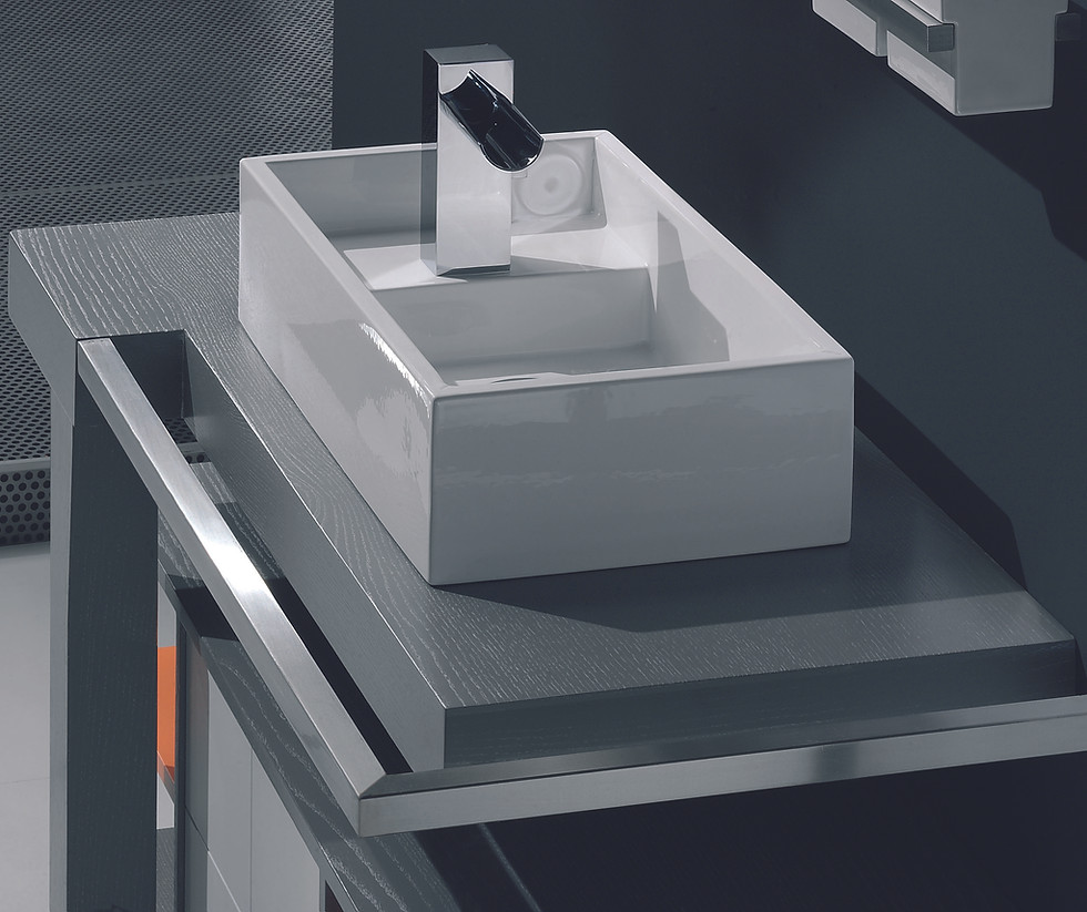 Sistema bagno TI, caratterizzato da soluzioni moderne e modulari che ottimizzano ogni spazio, combinando praticità , estetica