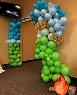 Growing up with God Ballon garland and column