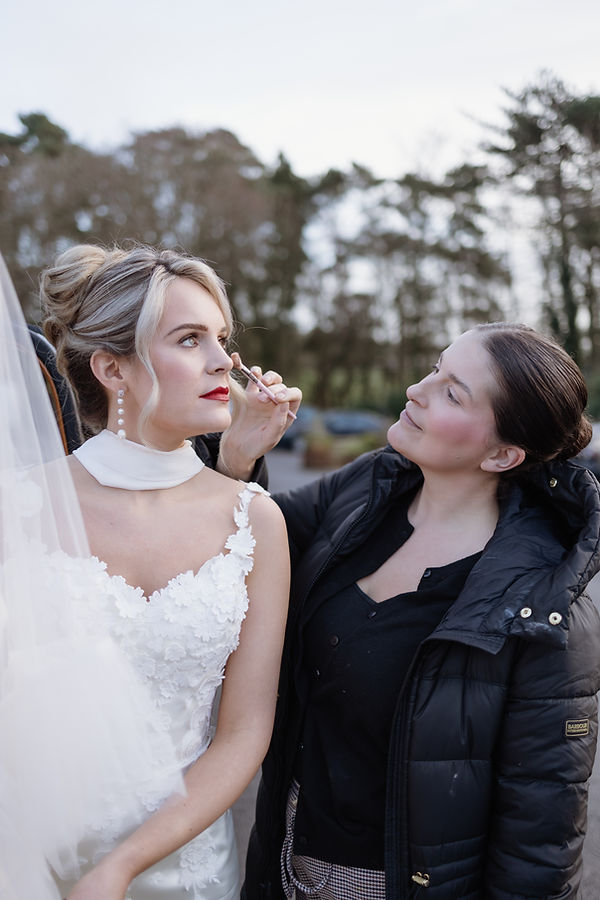 Bride makeup touch ups