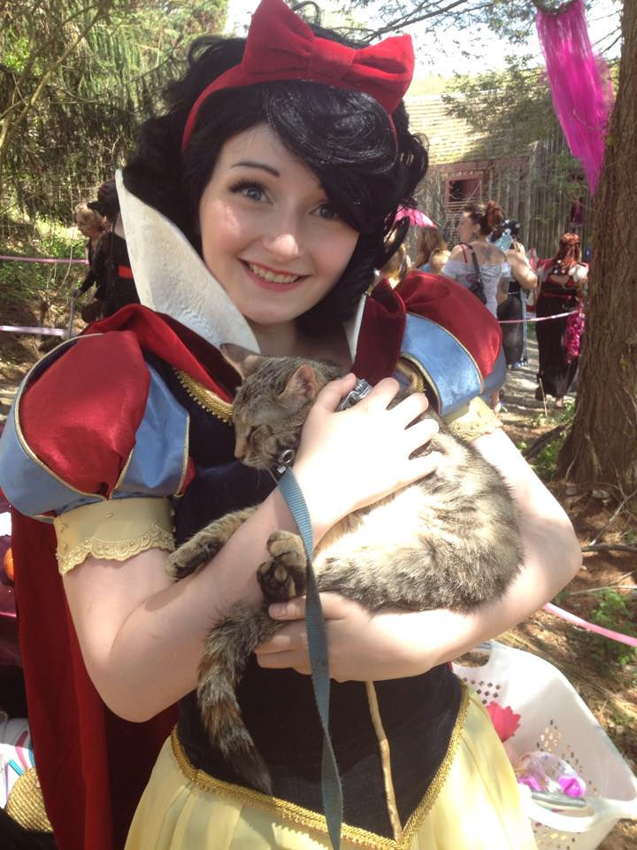 Even animals love Snow White!