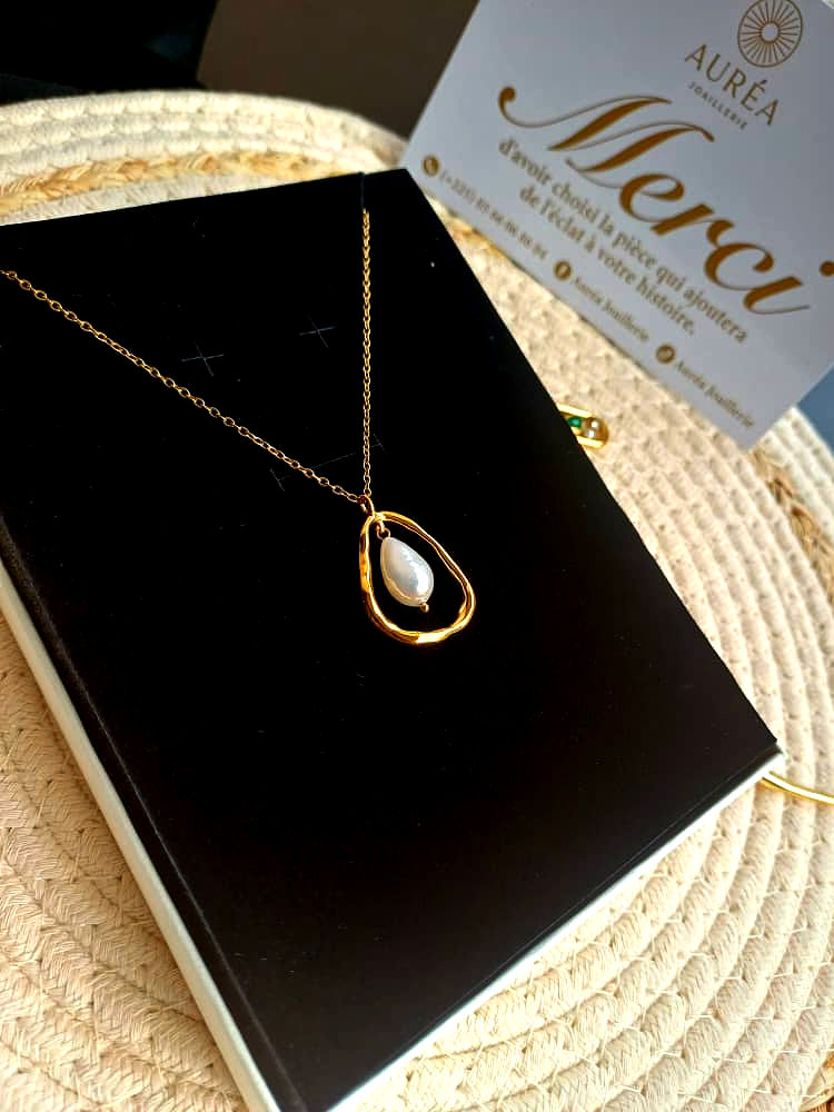 Miniature : Le collier "Aura"