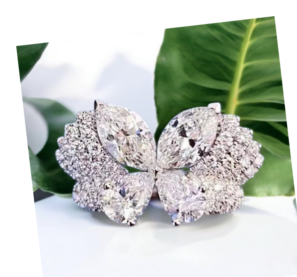 Thumbnail: Butterfly Diamond Ring in 18K Gold