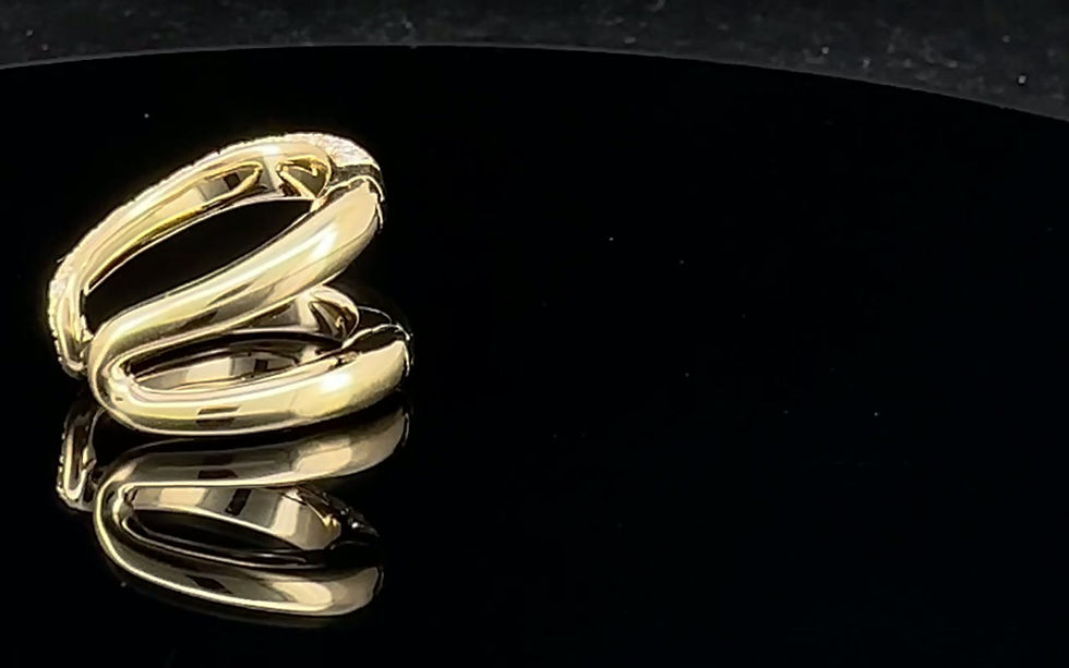 Thumbnail: Intertwin Cuff Diamond Earring in 18K Gold