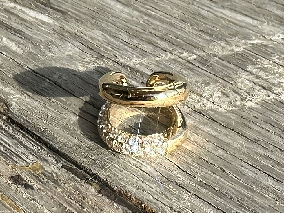 Thumbnail: Helix Twist Hoop Diamond Earrings in 18K Gold