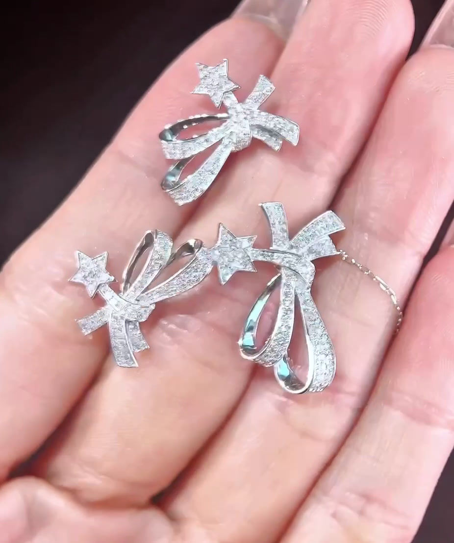 縮圖：Comet Diamond Stud Earrings in 18K Gold