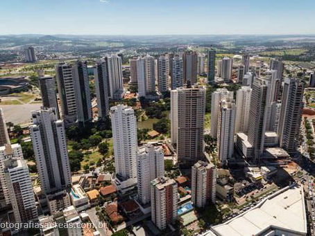 Especialistas apontam bom momento para compra de imóveis em Goiânia (preço do metro quadrado cai).