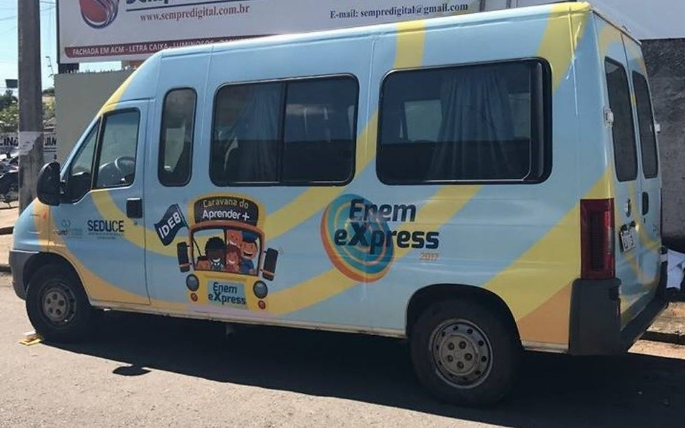 Projeto Enem Express leva aulões preparatório a alunos da rede estadual em Goiás.