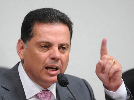 Governador anuncia concurso com 2 mil vagas para policiais militares, em Goiás.