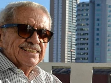 Escritor goiano Ursulino Leão morre aos 95 anos em hospital de Goiânia.