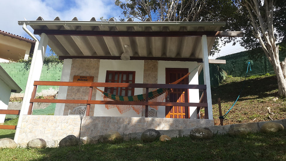 Varanda com rede do Chalé