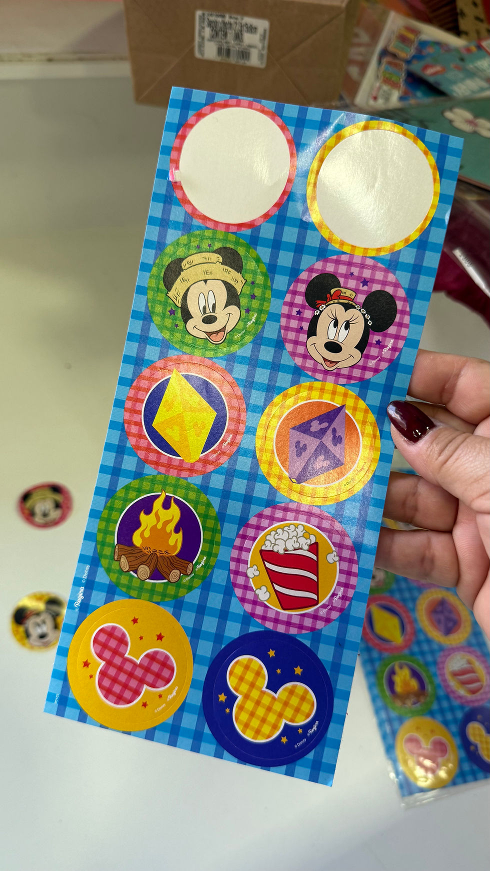Miniatura: ADESIVO PAPEL REDONDO ARRAIA MICKEY C/30 UN