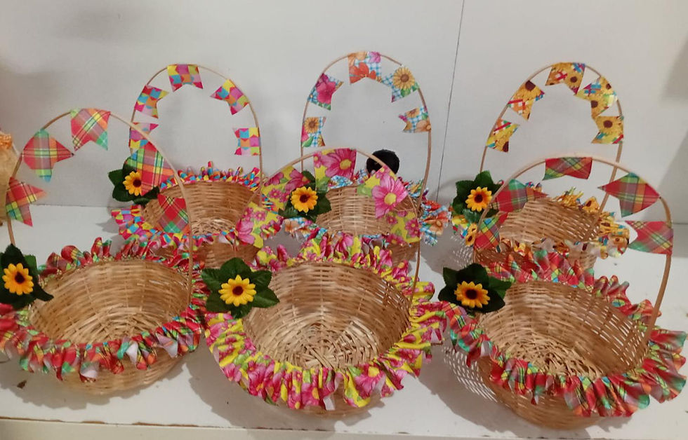 Miniatura: CESTA PALHA REDONDA C/ENFEITE JUNINO 30CMX18CM