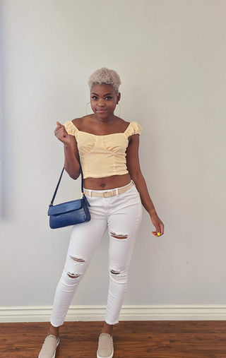 Ways to style white jeans