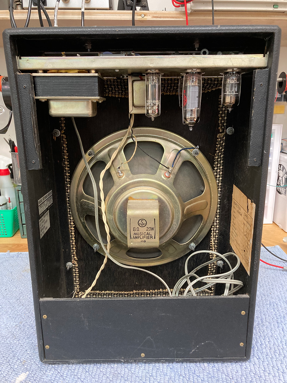 Checkmate 17 rear