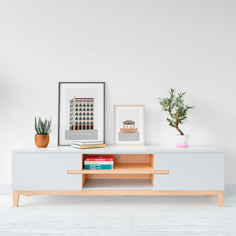 Cuadros-sobre-mueble-TV-ligero.jpg