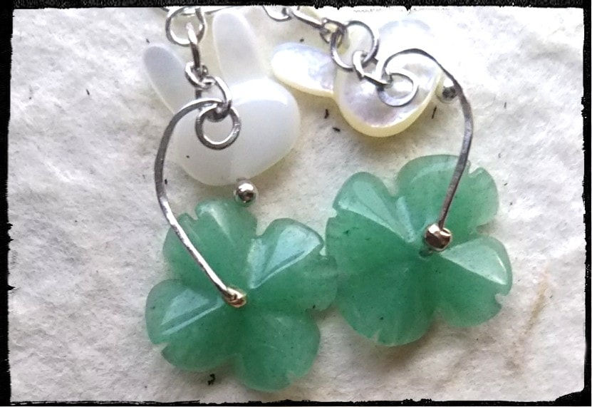 サムネイル： うさぎとクローバーのピアス