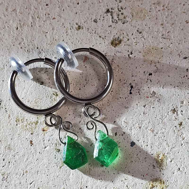 サムネイル： 【金属アレルギー対応】エメラルドイヤリングまたはピアス