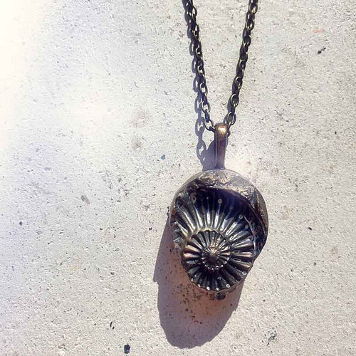 asayan アンモナイト ペンダント 2点 asayan様 専用 アンモナイト ペンダント 2点