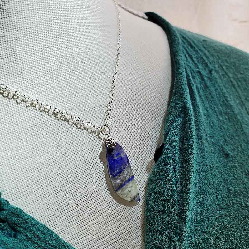 サムネイル： ラピスラズリネックレス～星海の浜