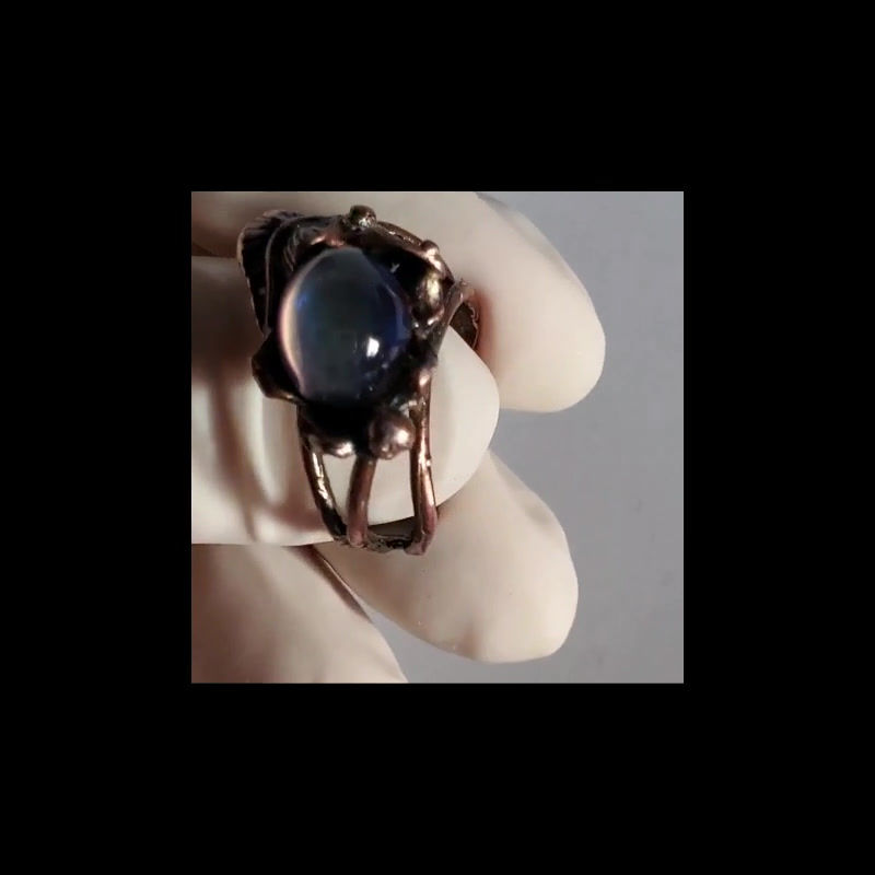 サムネイル： 紫（タンザナイト）のドラゴンズブレスボタニカルリング【動画あり】