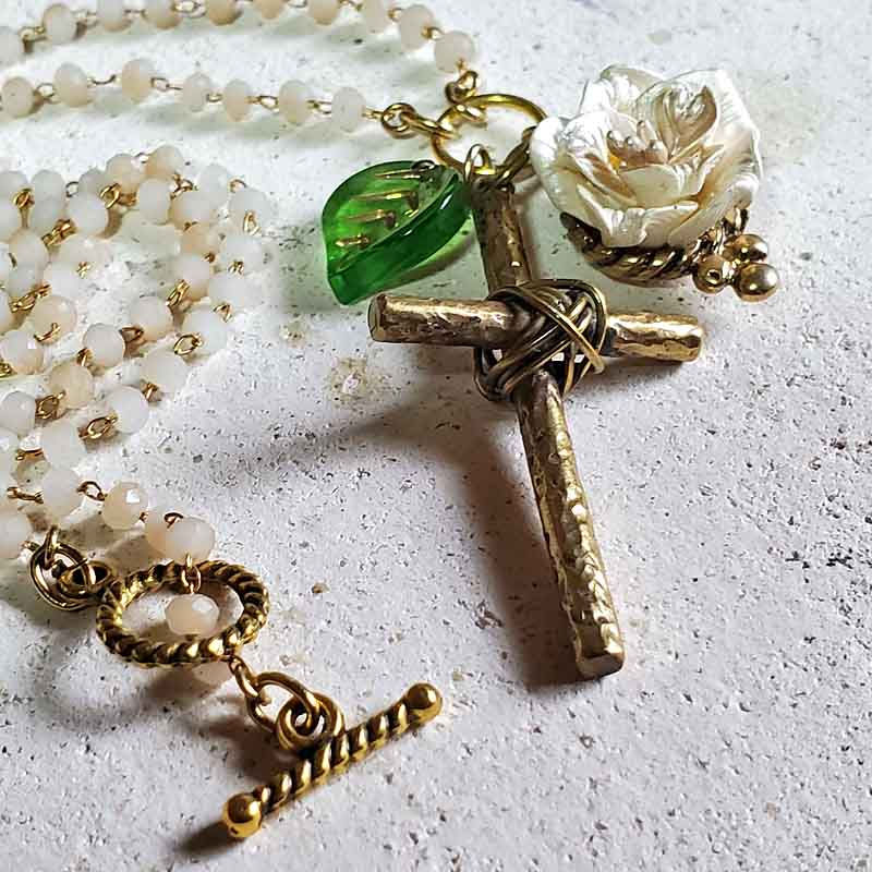 サムネイル： 薔薇のロザリオネックレス