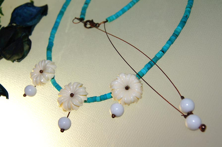 サムネイル： ターコイズ＆ボーンダリアイヤリング