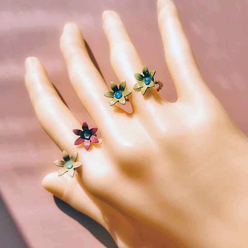 サムネイル： 花のU字リング
