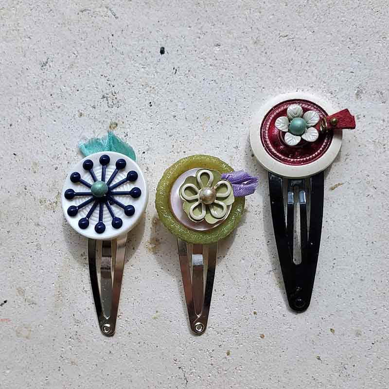 サムネイル： 色と形が楽しい＆かわいいレトロボタンのヘアピンセットA~E