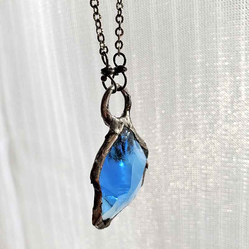 サムネイル： アンダラクリスタル　エレチャルサファイア　ソルダードペンダント