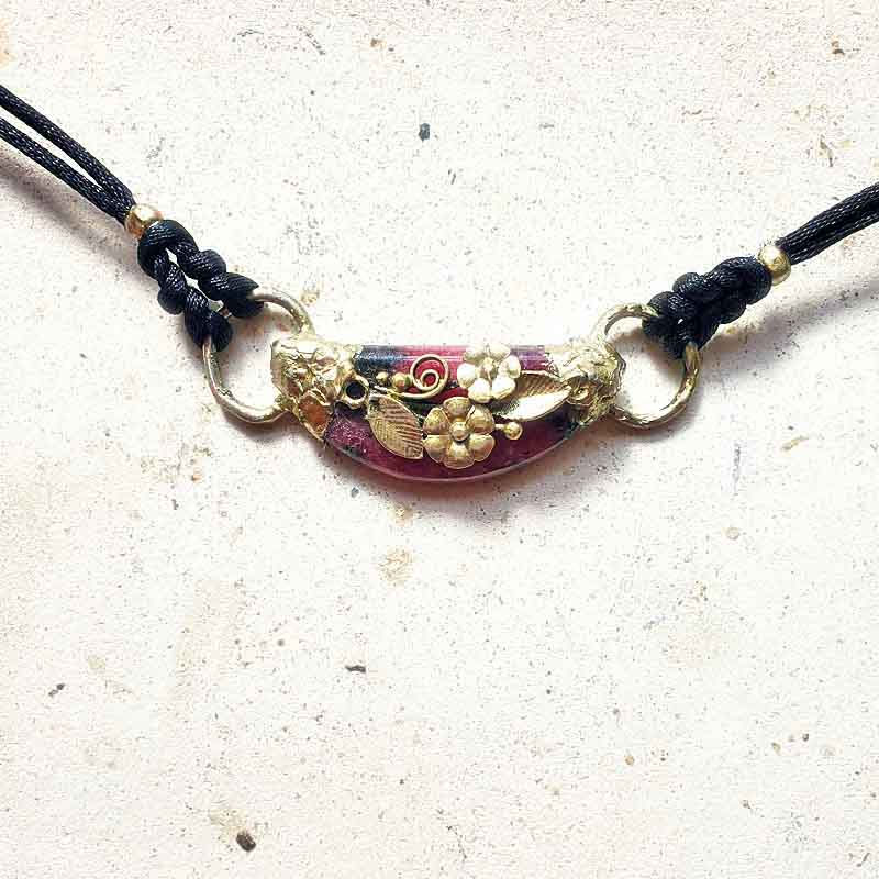 サムネイル： 秋アクセ・舟の形のロードナイトネックレス