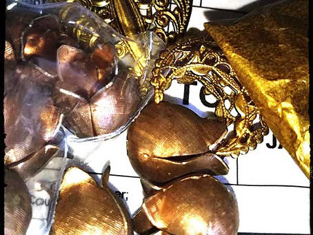 「ずっとあなたが好きでした」と伝える純愛のスズランのピアス