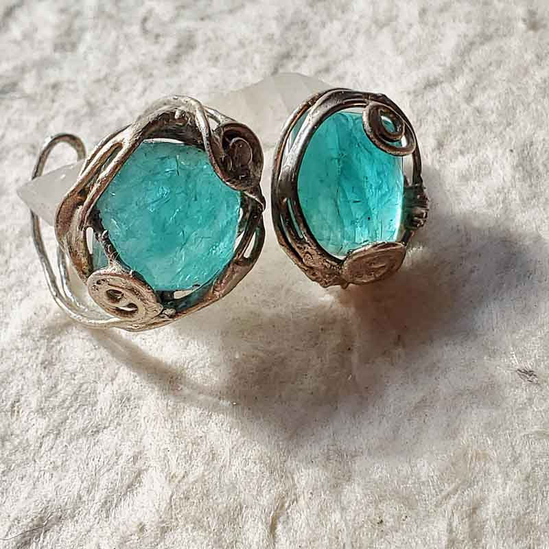 サムネイル： グランディディエライトペンダントとリングの透明感