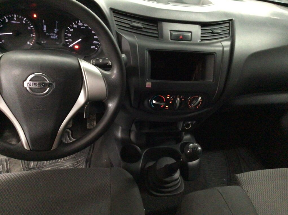 Miniatura: Nissan NP300 Estacas 2018