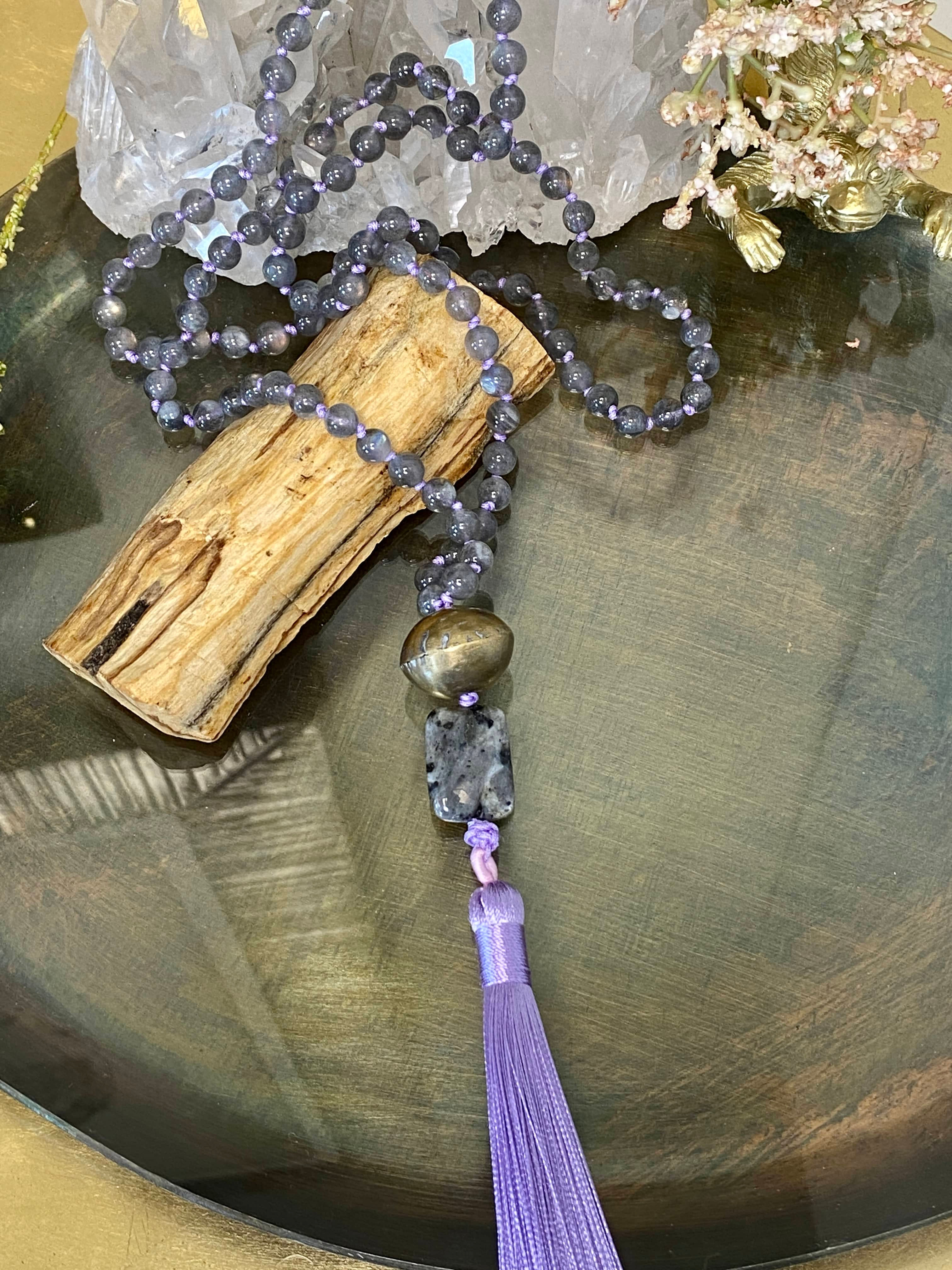 les pierre de tol - collier mala en labradorite - bijoux faits main en france