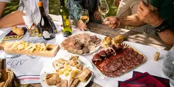 casse-croute-vigneron-charcuterie-fromage-jurancon-bearn-pyrenees-01-_-Pau-Pyrenees-Touris