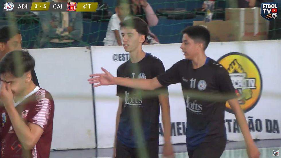 Galterio comemorando gol da vitória