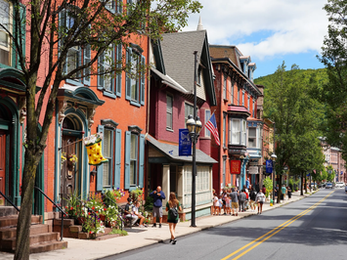 Discover Jim Thorpe: A Day Trip from Lake Harmony