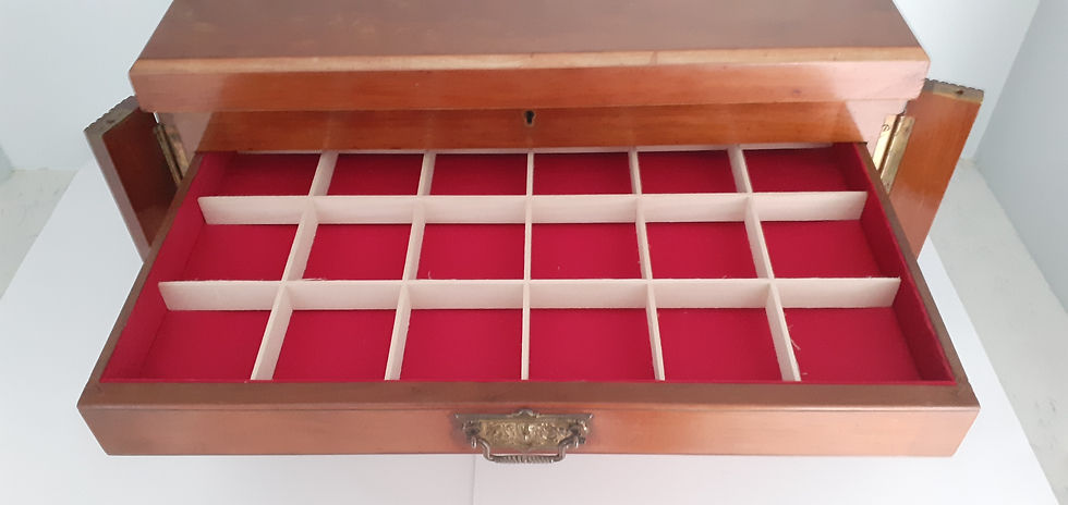 Thumbnail: Pocket watch Storage chest.