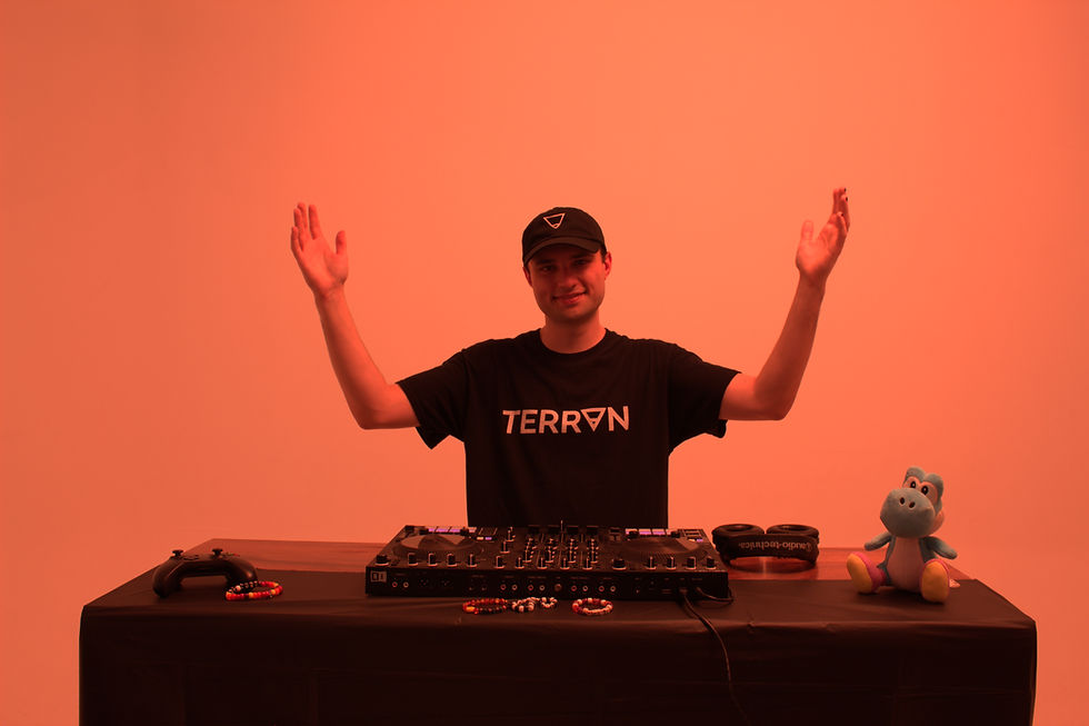 terran-dj-in-red-studio-1