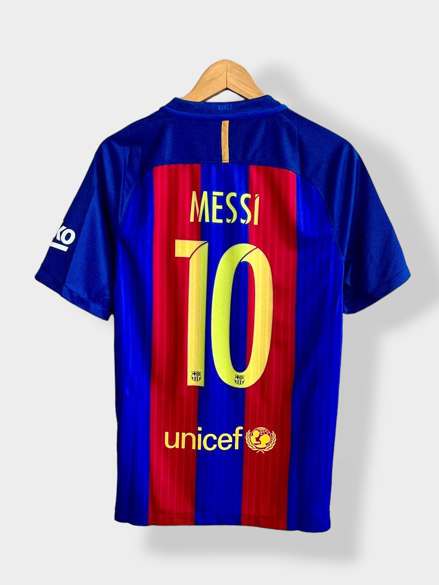 Nike Barcelona 16/17 Home Jersey - Messi #10 - S - BNWT