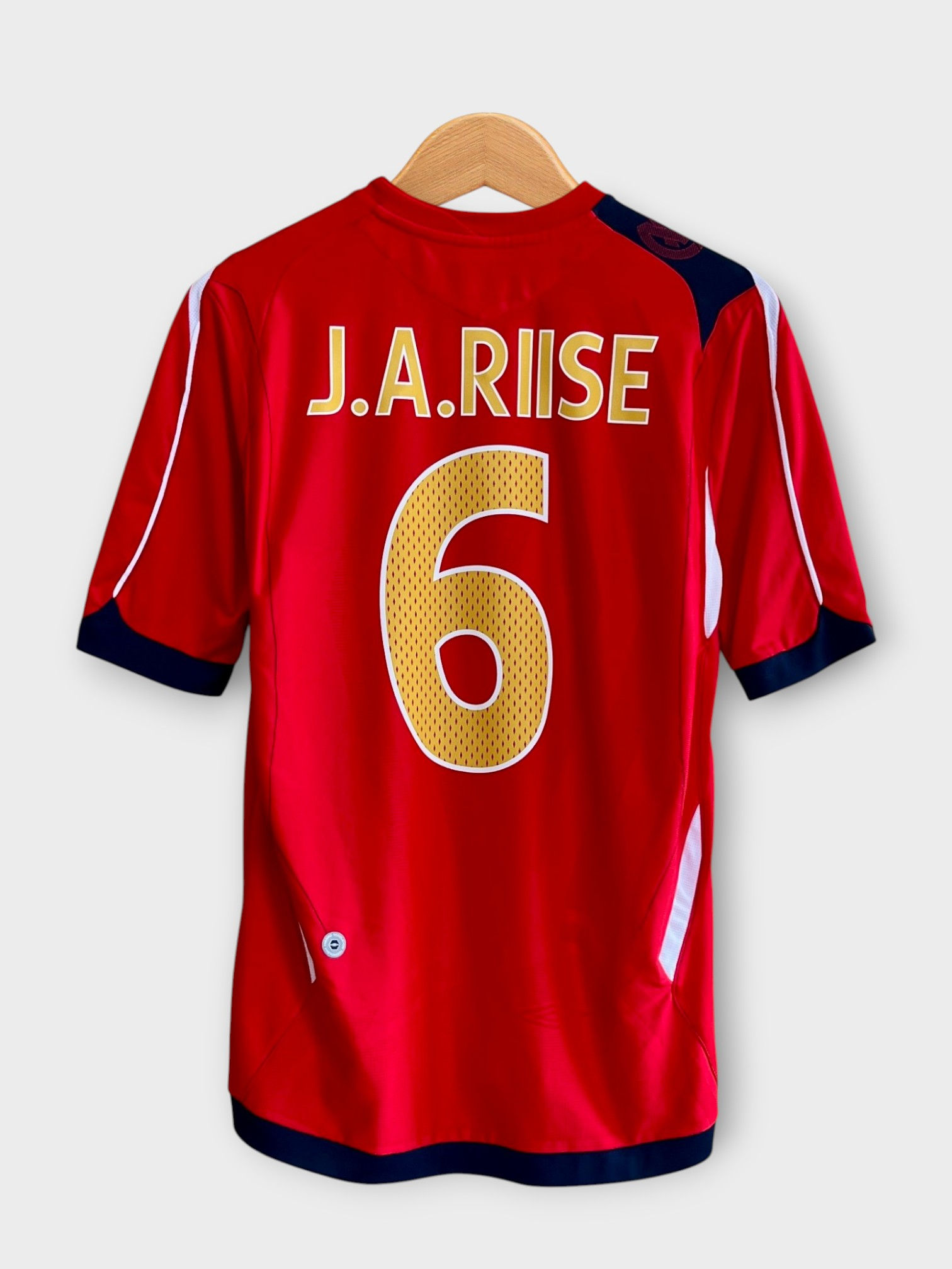 Umbro Norway 2006 Home Jersey - J. A. Riise #6 - S - USED: Excellent
