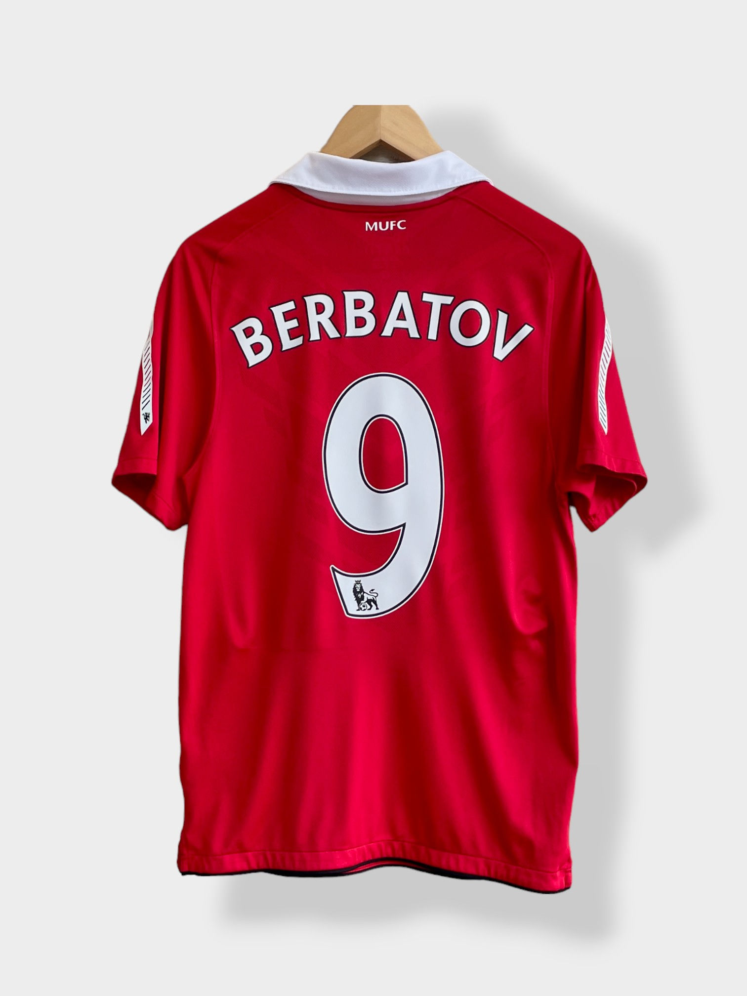 Nike Manchester United 10/11 Home Jersey - Berbatov #9 - S - USED: Excellent 