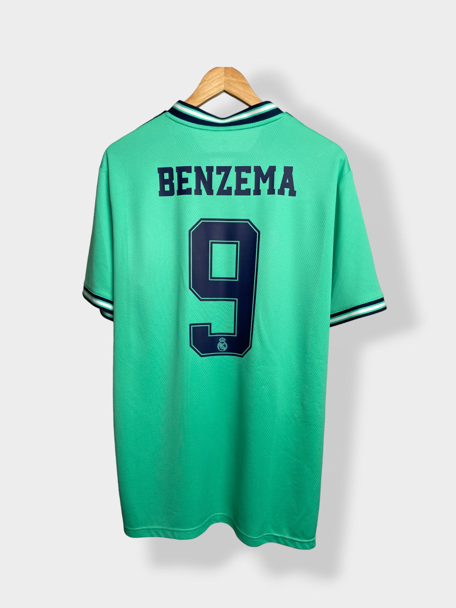 adidas Real Madrid 19/20 Third Jersey - Benzema #9 - XL - USED: Good