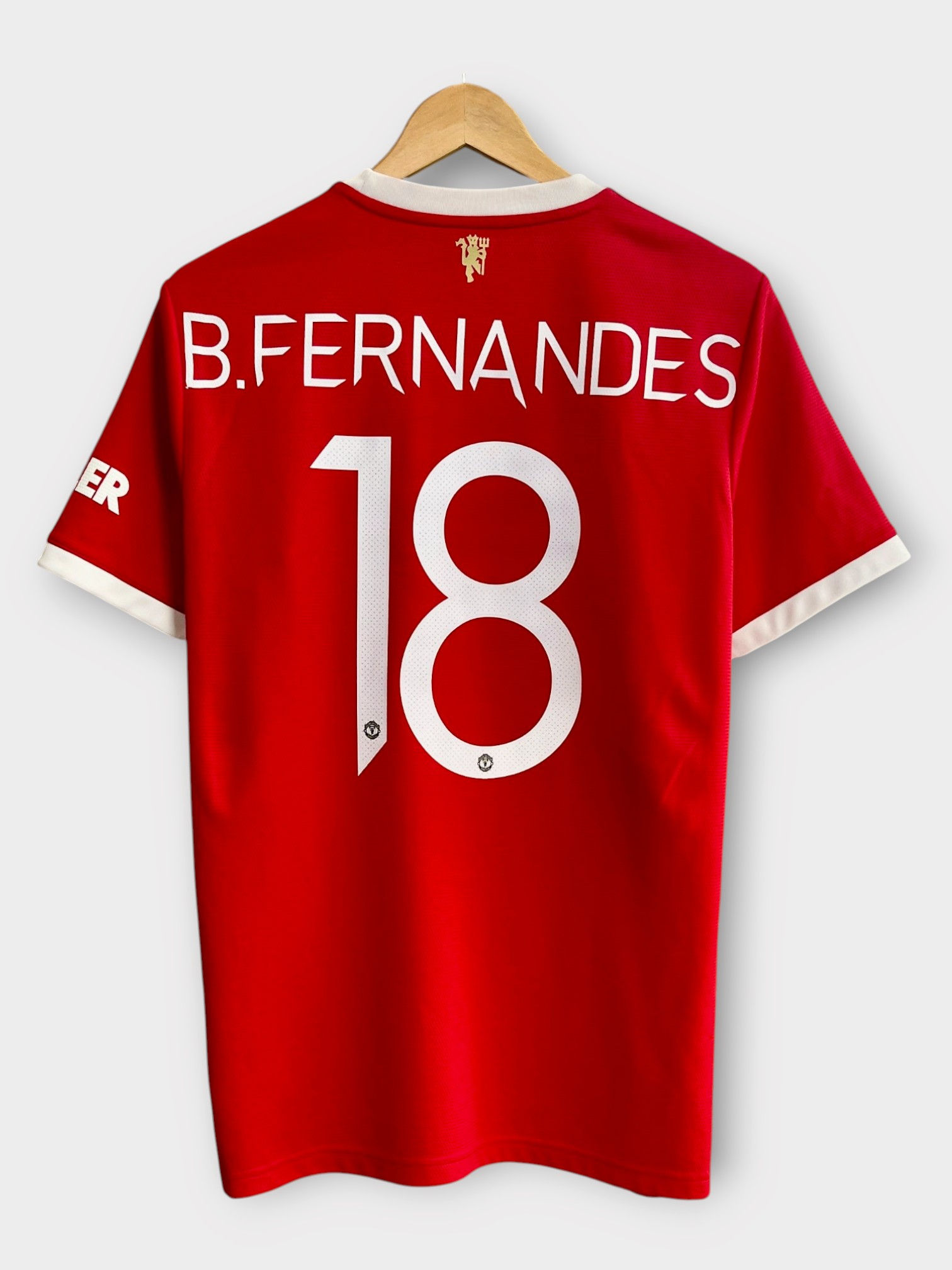 adidas Manchester United 21/22 Home Jersey - B. Fernandes #18 - M - USED: VG