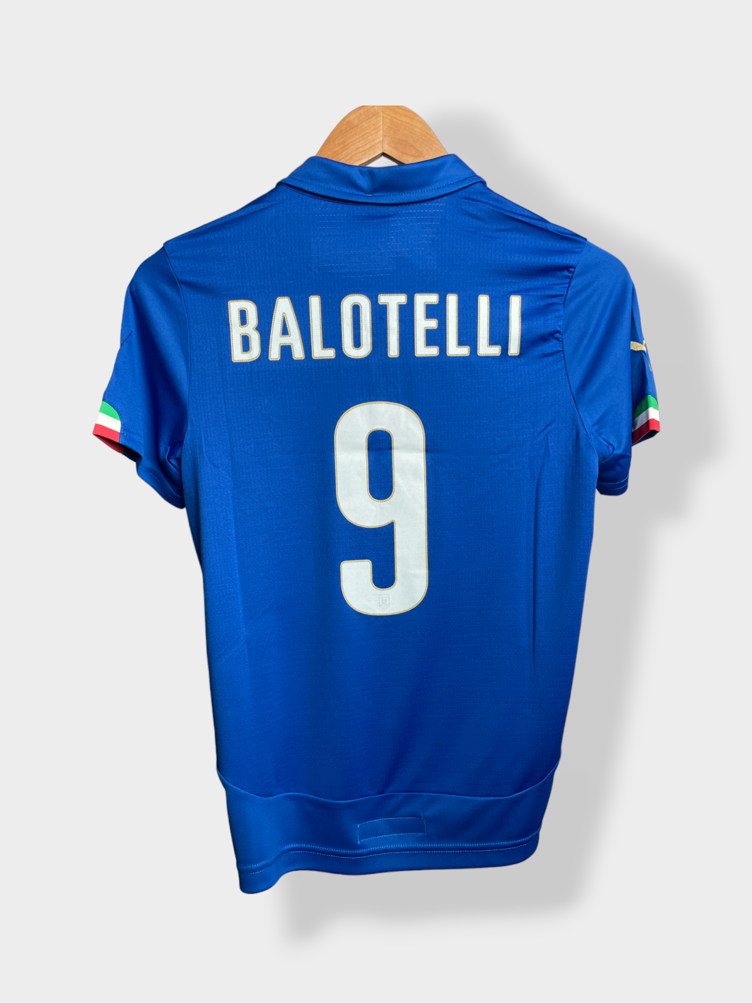Puma Italy 2014 Home Youth Jersey - Balotelli #9 - L - BNWT